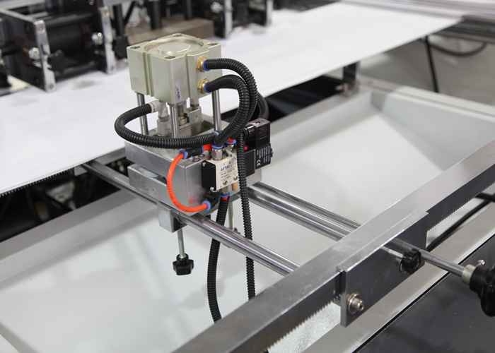 Automatisierte Kasten-Tasche/Tragebeutel-/T-Shirt Taschen-nicht gesponnene Taschen, die Maschine herstellen