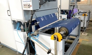 Automatisierte einzelne Farbnicht gesponnene Siebdruck-Maschine/Rolle, zum der Siebdruck-Ausrüstung zu rollen